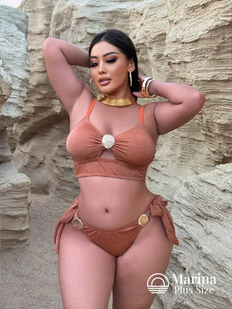 Biquíni Bustiê Lurex Aviamentos Dourados Plus Size Biquíni Bustiê Lurex Aviamentos Dourados Plus Size