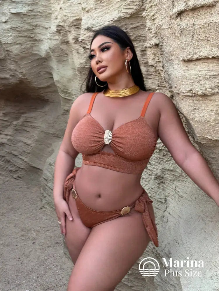 Biquíni Bustiê Lurex Aviamentos Dourados Plus Size Biquíni Bustiê Lurex Aviamentos Dourados Plus Size