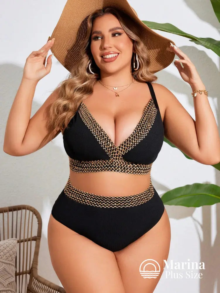 Biquíni Decote V Faixa Trançada Cintura Alta Plus Size Biquíni Decote V Faixa Trançada Cintura Alta Plus Size