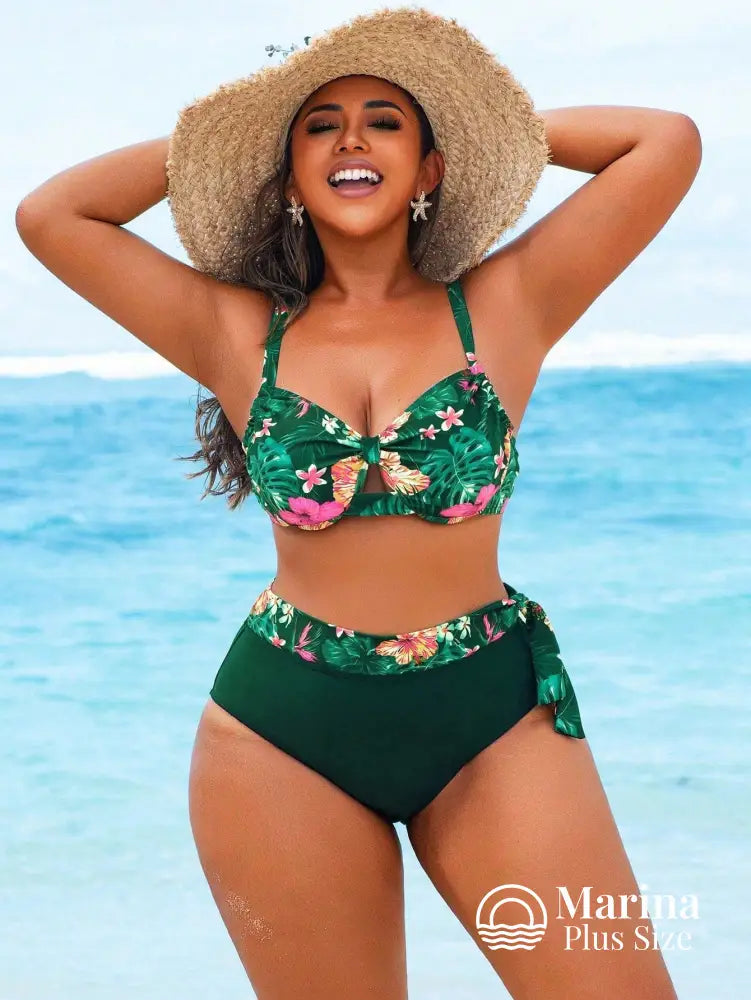 Biquíni Meia Taça Estampa Tropical Cintura Alta Plus Size Biquíni Meia Taça Estampa Tropical Cintura Alta Plus Size