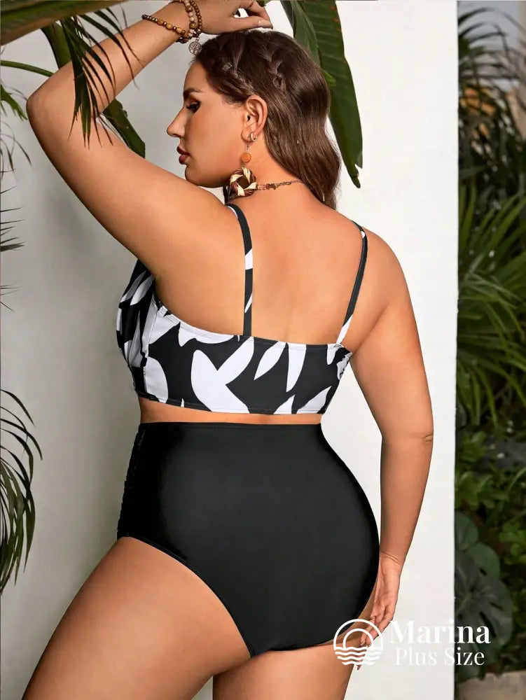 Biquíni Reto Estampa Tropical Cintura Alta Plus Size Biquíni Reto Estampa Tropical Cintura Alta Plus Size