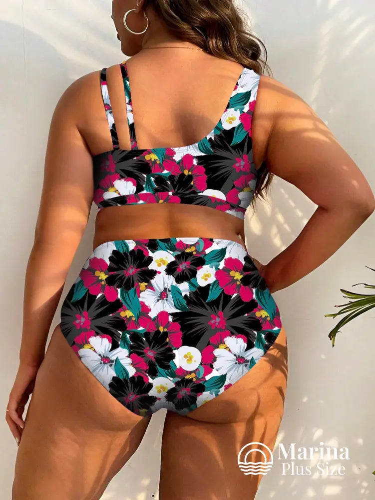 Biquíni Transpassado Estampa Tropical Cintura Alta Plus Size Biquíni Transpassado Estampa Tropical Cintura Alta Plus