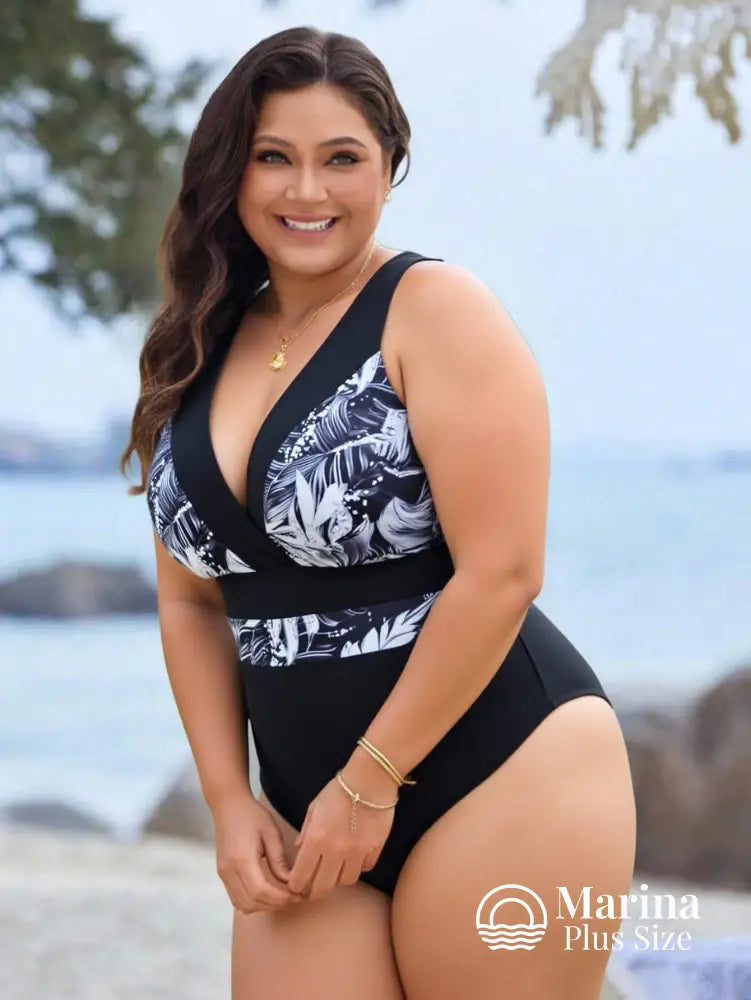 Maiô Decote V Faixa Tropical Na Cintura Plus Size Maiô Decote V Faixa Tropical Na Cintura Plus Size