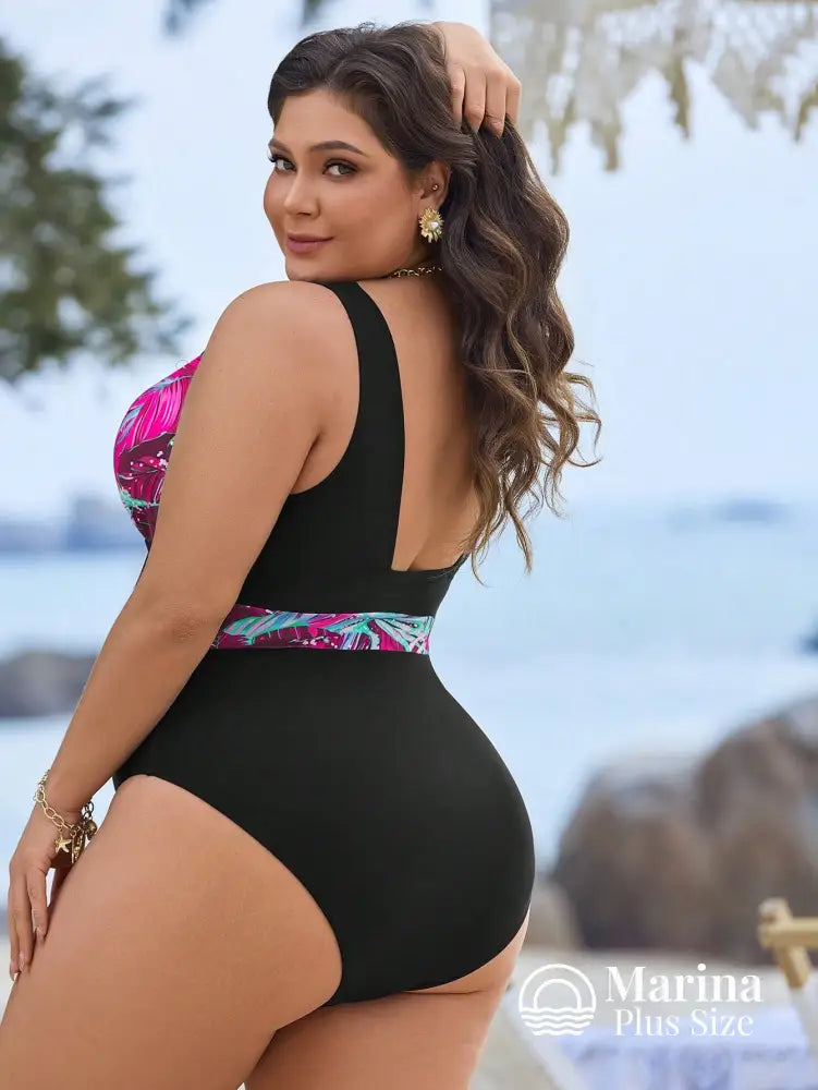 Maiô Decote V Faixa Tropical Na Cintura Plus Size Maiô Decote V Faixa Tropical Na Cintura Plus Size