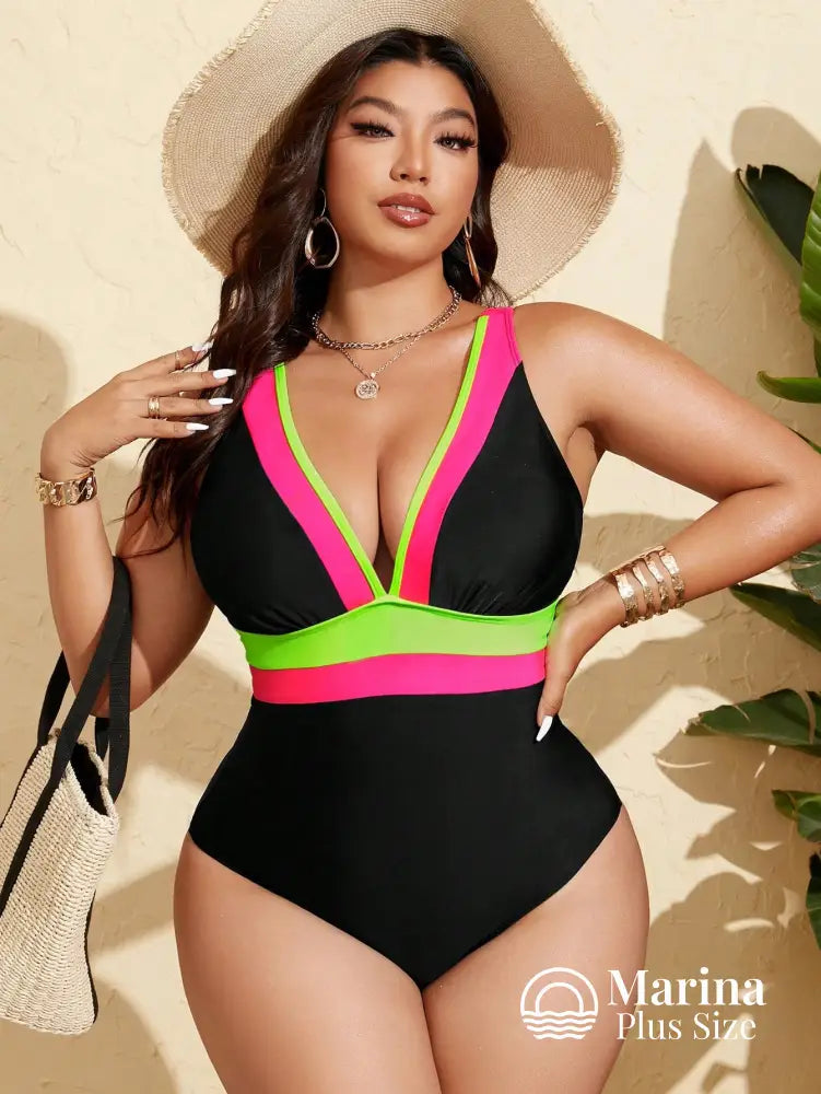 Maiô Decote V Faixas Contrastantes Plus Size Maiô Decote V Faixas Contrastantes Plus Size