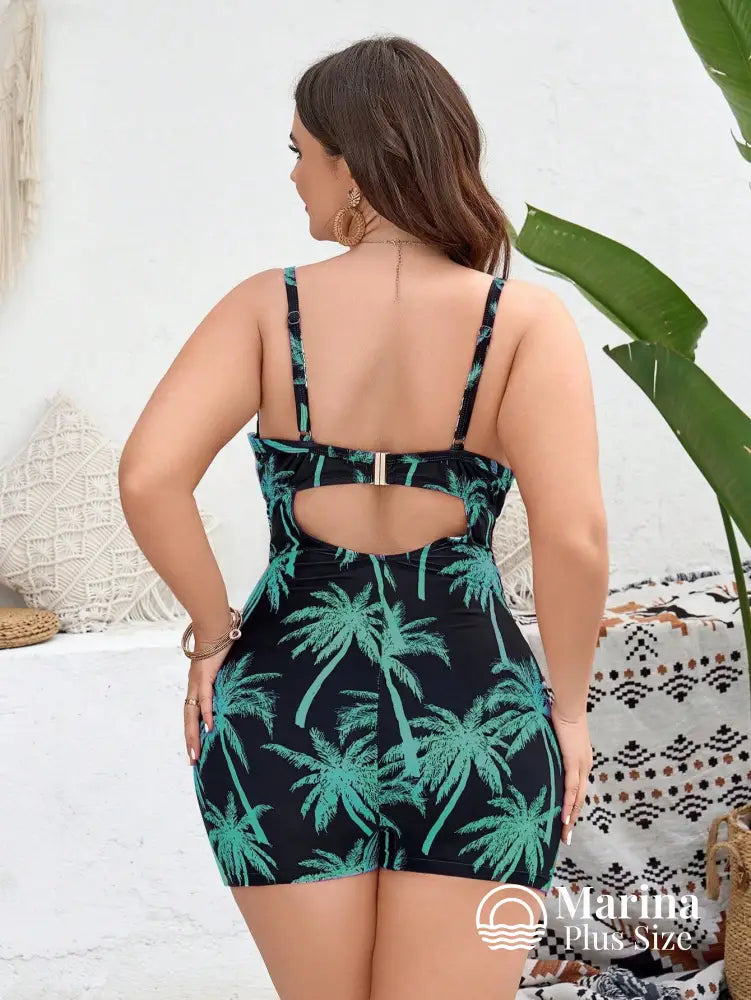Maiô Shorts Recorte Frontal Estampa Tropical Plus Size Maiô Shorts Recorte Frontal Estampa Tropical Plus Size