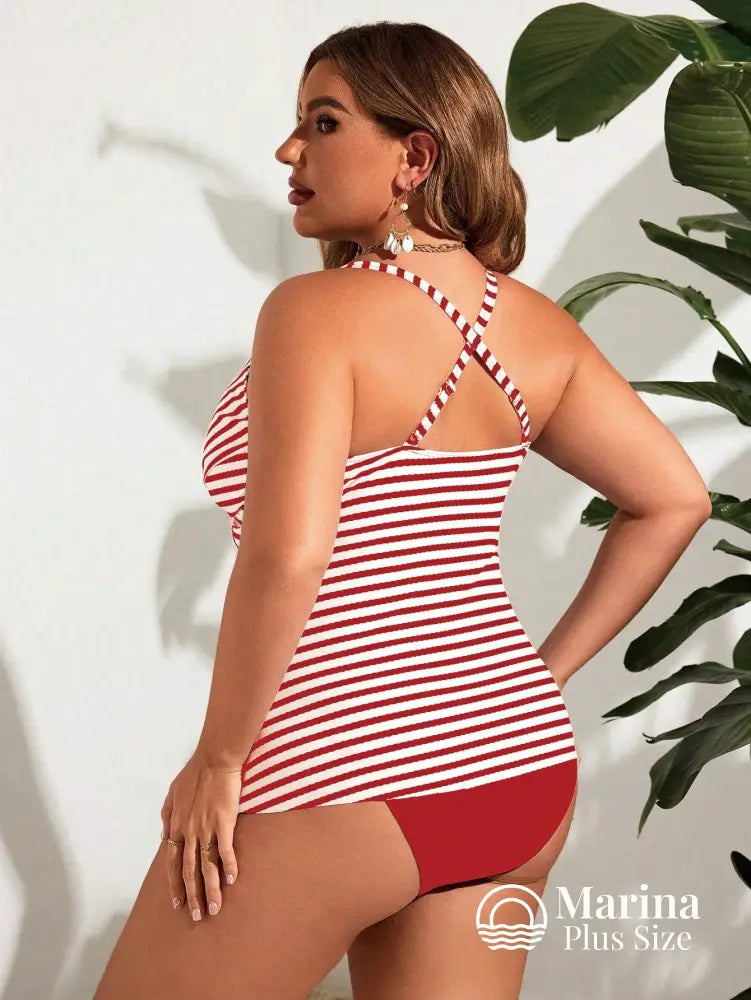 Tankini Listrado Decote Cruzado Moderno Plus Size Tankini Listrado Decote Cruzado Moderno Plus Size