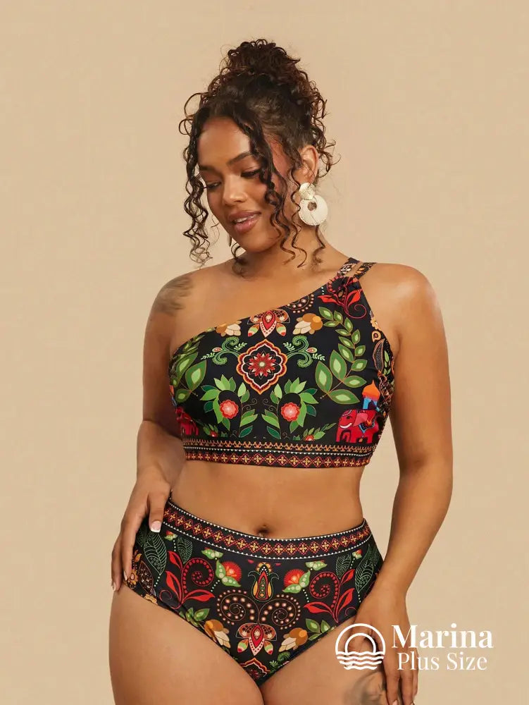 Biquíni Assimétrico Estampa Étnica Floral Plus Size Biquíni Assimétrico Estampa Étnica Floral Plus Size