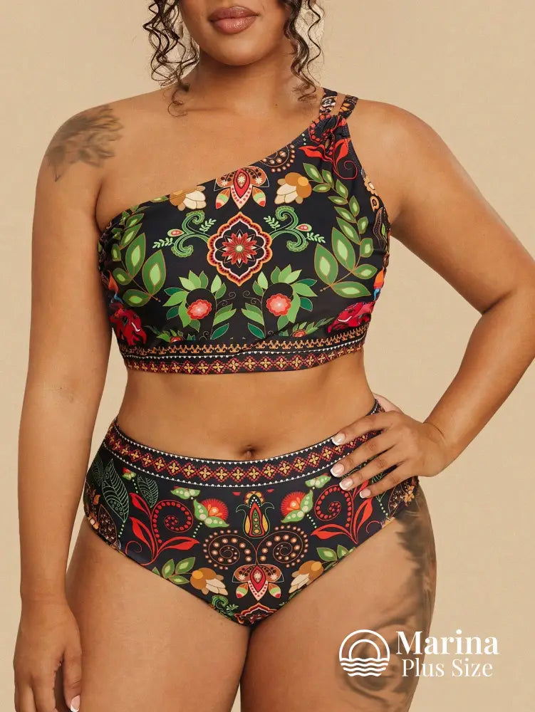 Biquíni Assimétrico Estampa Étnica Floral Plus Size Biquíni Assimétrico Estampa Étnica Floral Plus Size