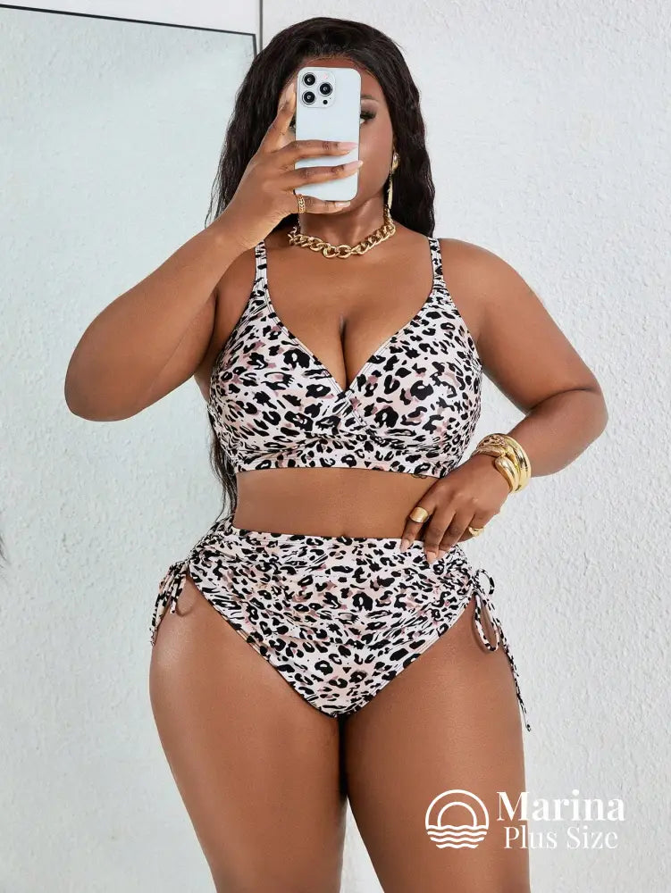 Biquíni Cintura Alta Estampa Animal Print Conforto Plus Size Biquíni Cintura Alta Estampa Animal Print Conforto Plus
