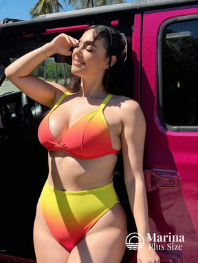 Biquíni Com Bojo E Cintura Alta Plus Size Biquíni Com Bojo E Cintura Alta Plus Size