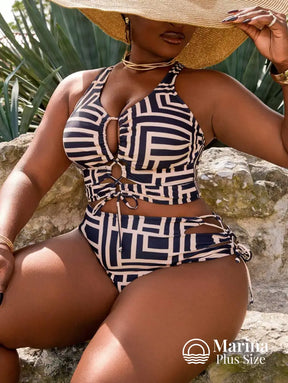 Biquíni Com Recortes E Amarração Frontal Plus Size Biquíni Com Recortes E Amarração Frontal Plus Size