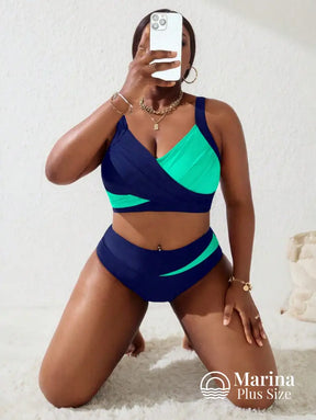 Biquíni Cropped Cintura Alta Recortes Geométricos Plus Size Biquíni Cropped Cintura Alta Recortes Geométricos Plus Size