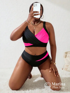 Biquíni Cropped Cintura Alta Recortes Geométricos Plus Size Biquíni Cropped Cintura Alta Recortes Geométricos Plus Size