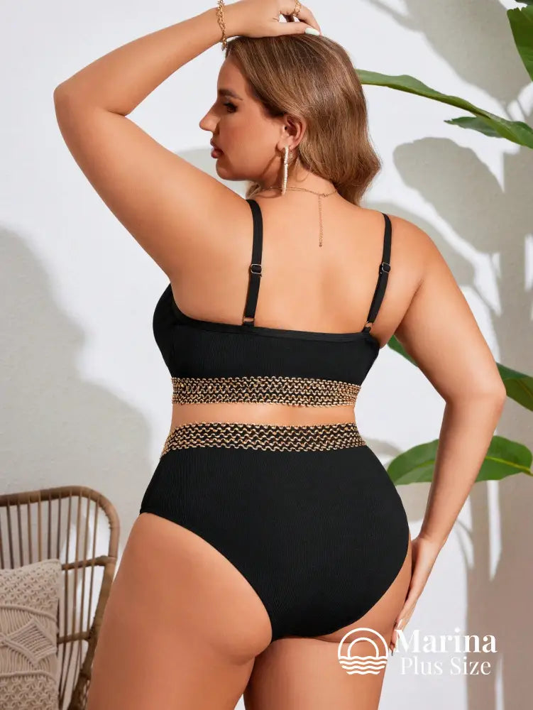 Biquíni Decote V Faixa Trançada Cintura Alta Plus Size Biquíni Decote V Faixa Trançada Cintura Alta Plus Size