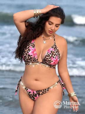 Biquíni Estampa Floral Detalhes Brilhantes Plus Size Biquíni Estampa Floral Detalhes Brilhantes Plus Size