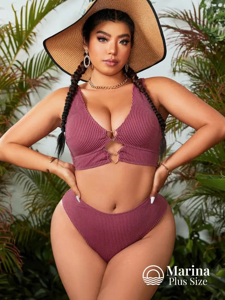 Biquíni Texturizado Recorte Detalhe Argolas Plus Size Biquíni Texturizado Recorte Detalhe Argolas Plus Size