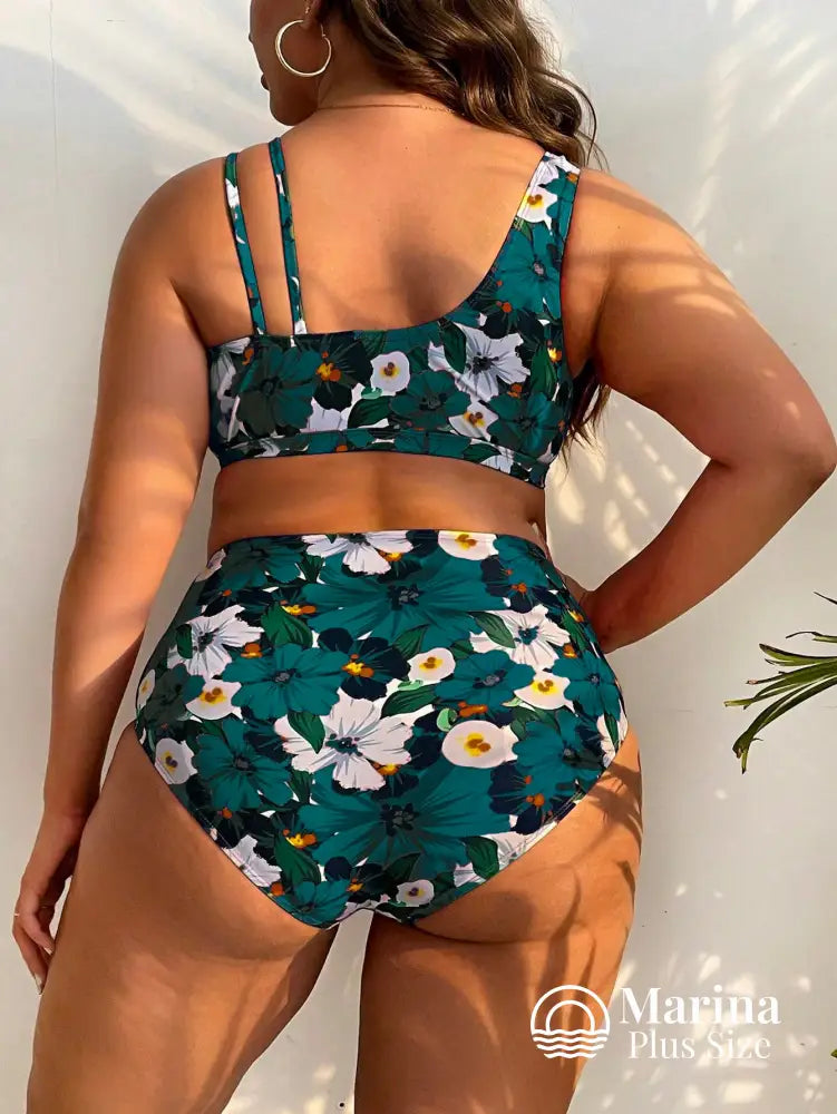 Biquíni Transpassado Estampa Tropical Cintura Alta Plus Size Biquíni Transpassado Estampa Tropical Cintura Alta Plus