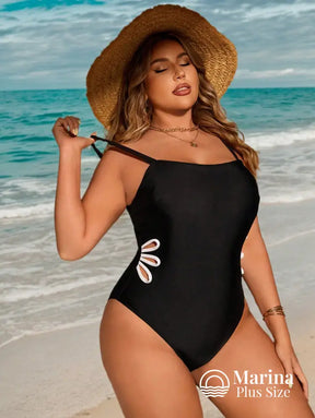 Maiô Clássico Recortes Vazados Laterais Modelagem Plus Size Maiô Clássico Recortes Vazados Laterais Modelagem Plus Size