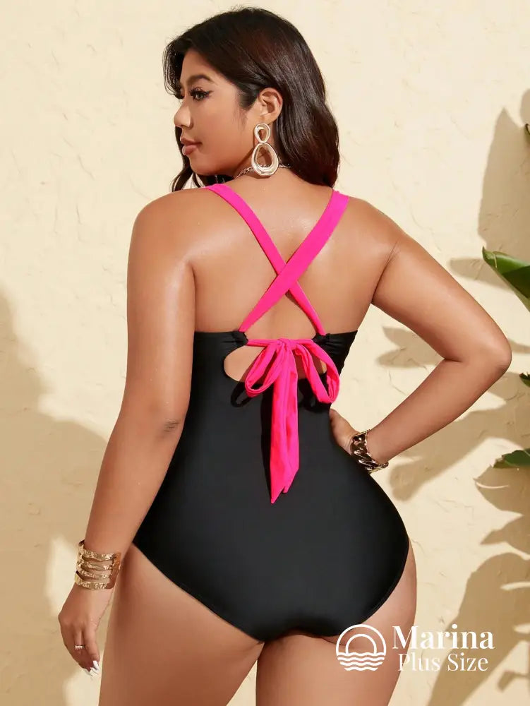 Maiô Decote V Faixas Contrastantes Plus Size Maiô Decote V Faixas Contrastantes Plus Size