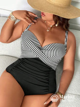 Maiô Listrado Transpassado Bojo Estruturado Plus Size Preto / G Maiô Listrado Transpassado Bojo Estruturado Plus Size